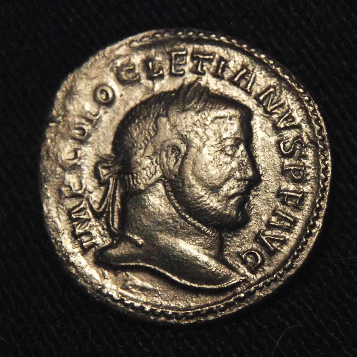 Diocletian---Ric-VI-Lugdunum-14A